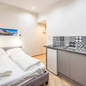 Studio In The Heart Of Vieux Port , Marseille France